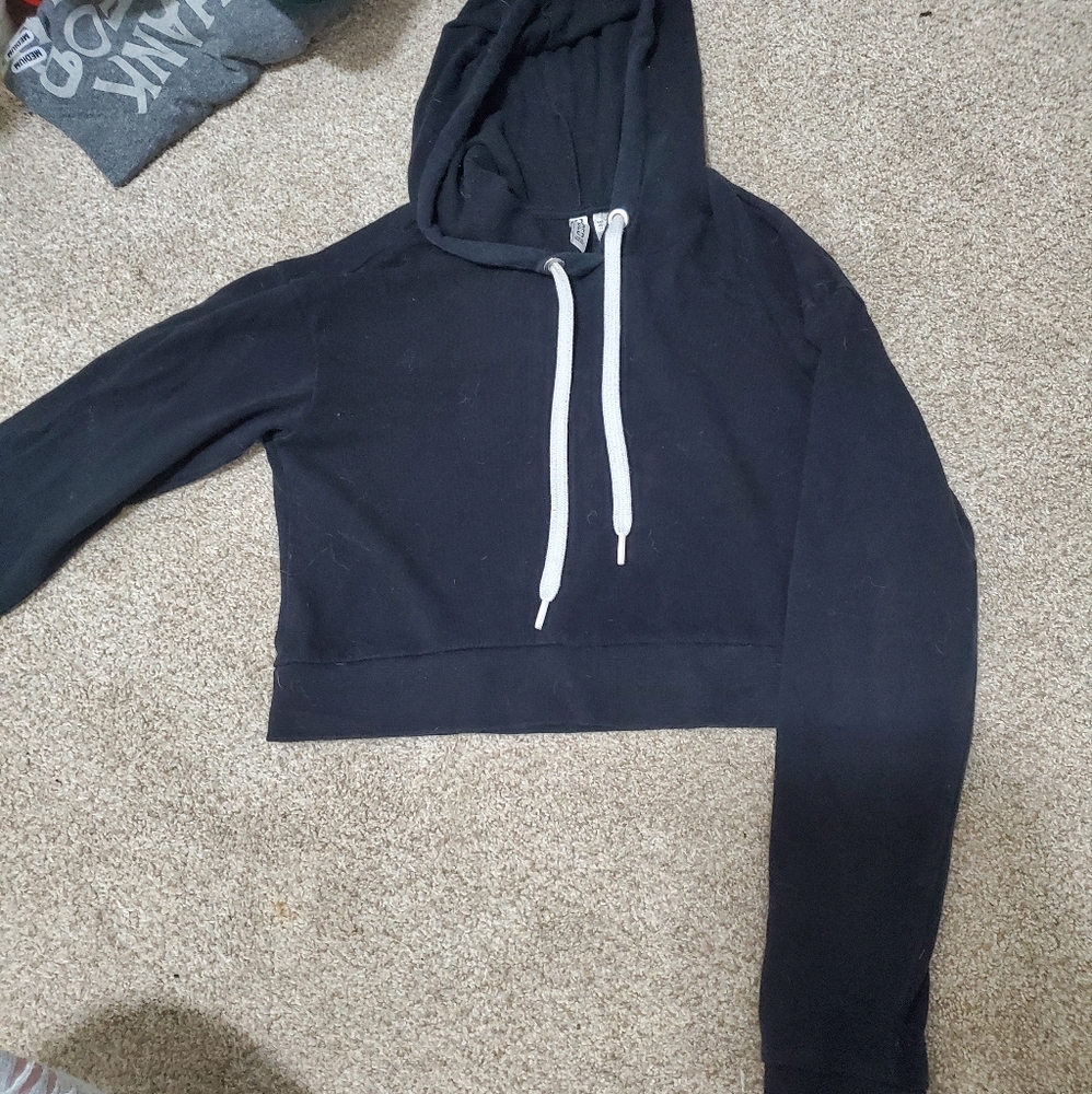 Cropped hoodie